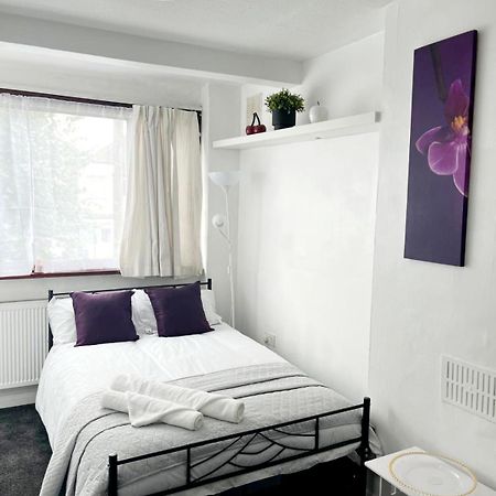 Cosy Room Stay 4 Sutton  Kültér fotó