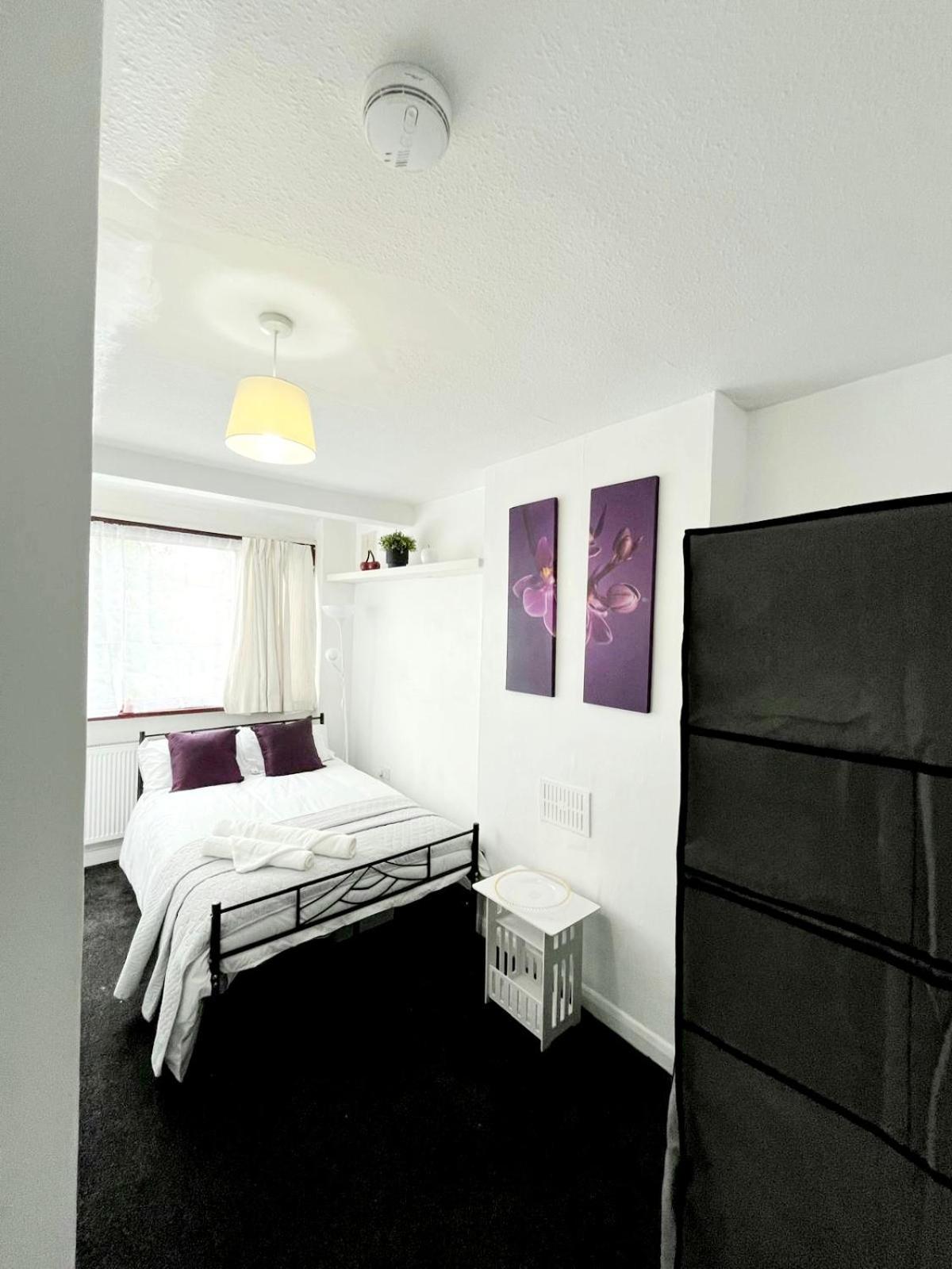 Cosy Room Stay 4 Sutton  Kültér fotó